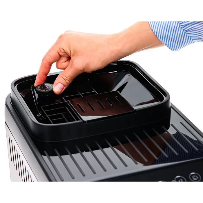 ECAM 290.61.SB Magnifica Evo Kaffeevollautomat mit LatteCrema Milchsystem 2-Tassen-Funktion Silber/Schwarz